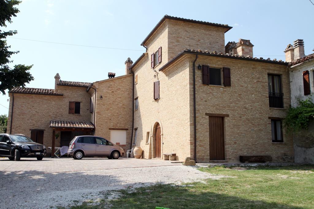 Agriturismo Sant'Antonio Villa Montegridolfo Exteriör bild