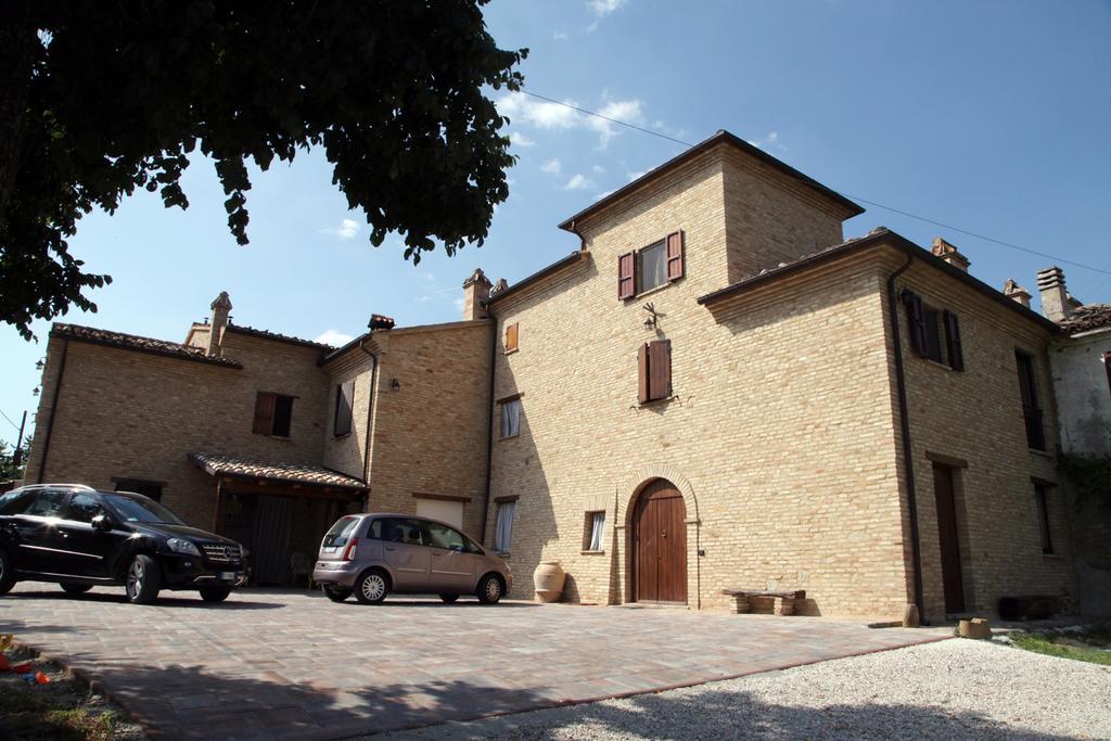 Agriturismo Sant'Antonio Villa Montegridolfo Exteriör bild